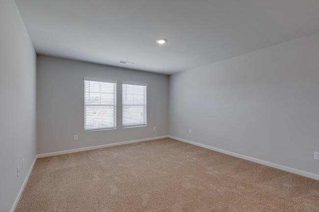 Building Photo - *** COMING SOON! ***  Spacious & Stylish 5...