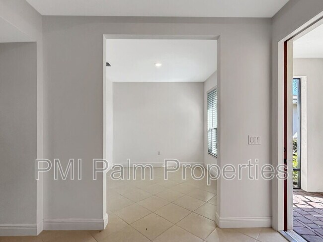 Building Photo - 9870 SW Trumpet Tree Cir