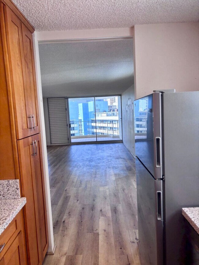 Building Photo - For Rent | A 3 Bedroom, 3 Bathroom, with 1 Assigned Parking Stall at Waipuna