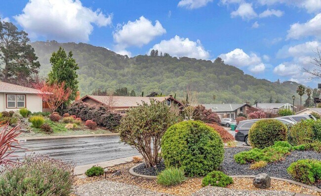 Building Photo - 3345 Diablo Cir