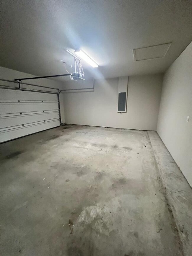 Building Photo - 1214 Garland Rd