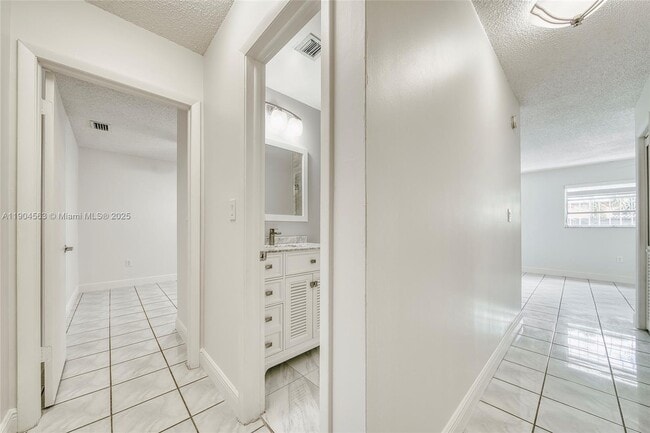 Building Photo - 3258 NW 35th St