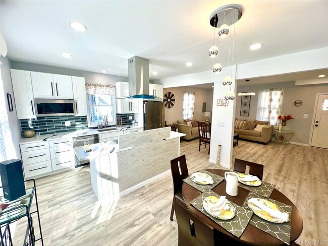 Building Photo - 126 W Main St