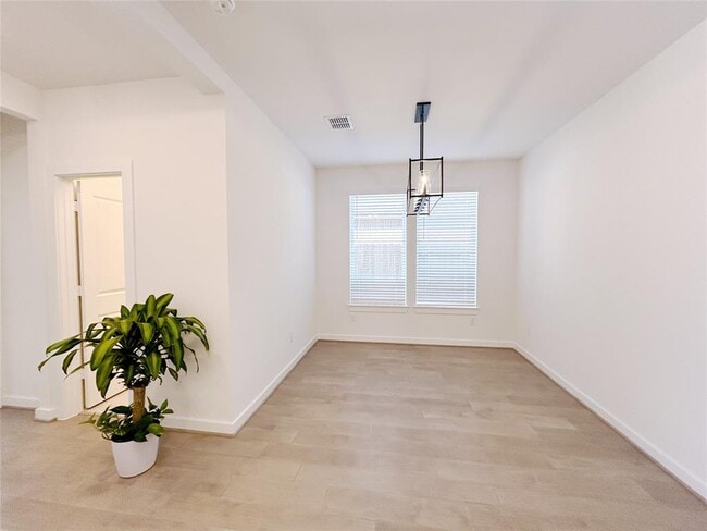 Building Photo - 6031 Churchill Spgs Ln