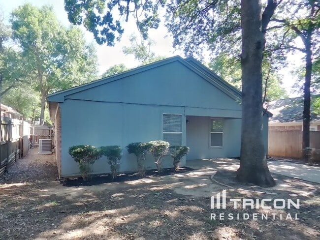 Building Photo - 1008 W Lovers Ln