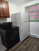 Building Photo - 1052 3rd Ave