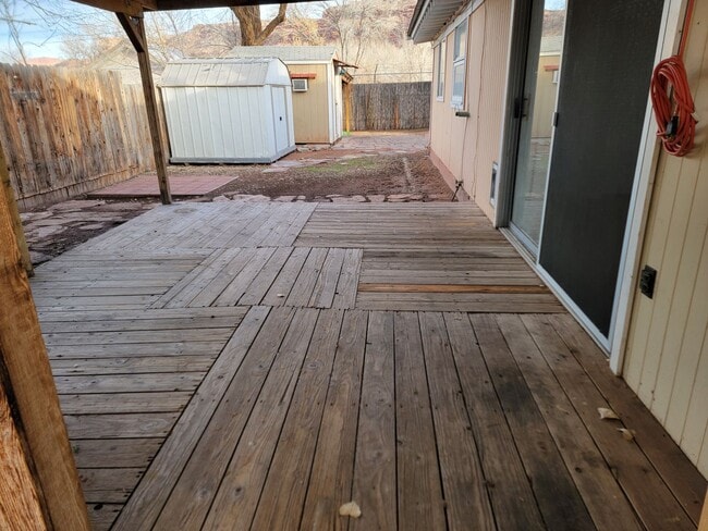 Building Photo - UTILITIES INCLUDED