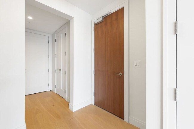 Building Photo - 133 Seaport Blvd