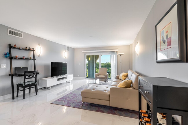 Building Photo - 1111 S Ocean Blvd