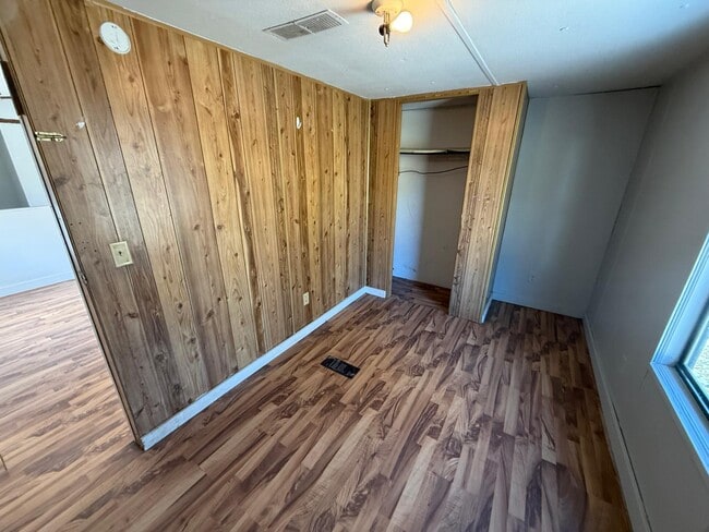 Building Photo - 725 Barren Hollow Rd