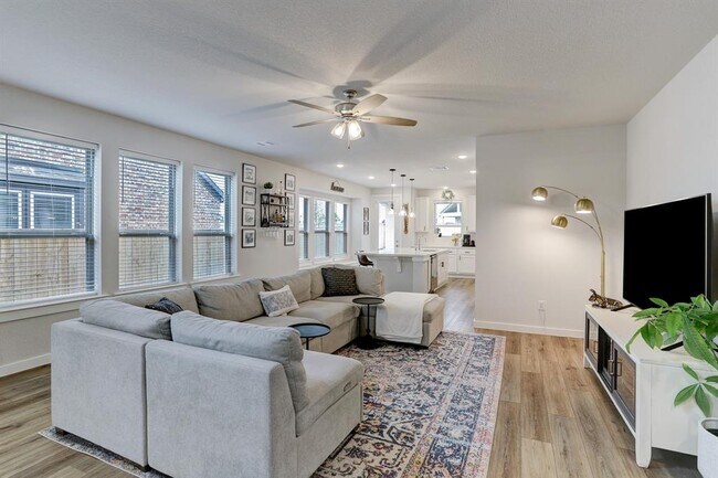 Building Photo - 20923 Grand Surprise Ct