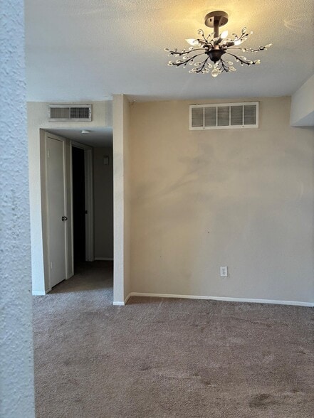 Building Photo - 5667 Birchmont Dr