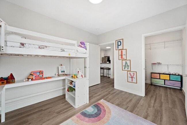 Building Photo - 72 S Essex Ave