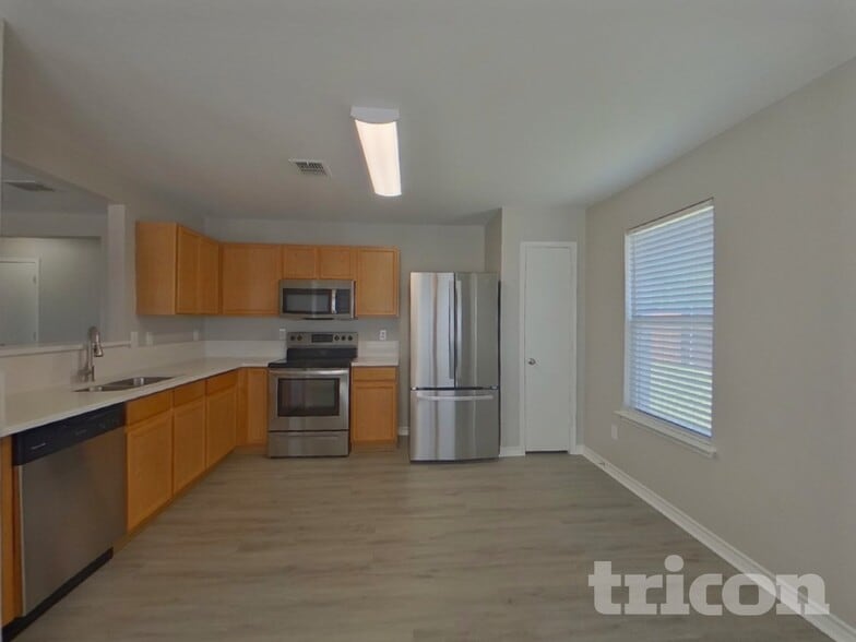 Building Photo - 125 Southwestern Dr