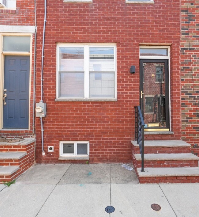 Building Photo - Charming 2BR in the Heart of East Passyunk — Steps to Philly's Best Dining!