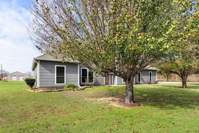 Building Photo - 13942 Longstreet Rd