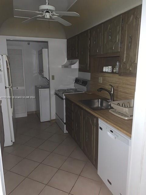 Building Photo - 303 Racquet Club Rd