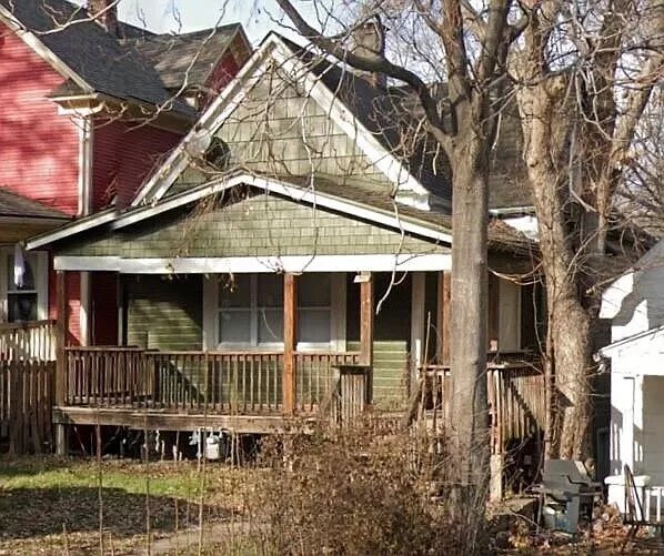 Primary Photo - 828 Barnett Ave