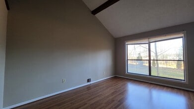 Building Photo - 2 Bed, 2 Bath Condo for Lease