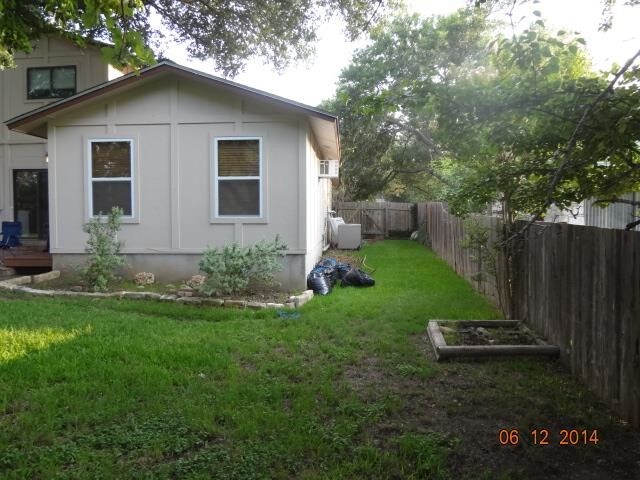 Building Photo - 10700 Hard Rock Rd