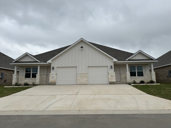 Building Photo - 3107 Wasilla Dr
