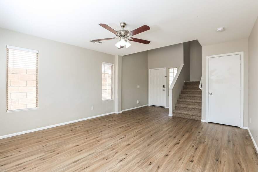 Building Photo - 12415 W El Nido Ln