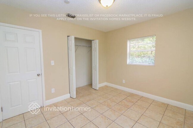 Building Photo - 10005 SW 166th St