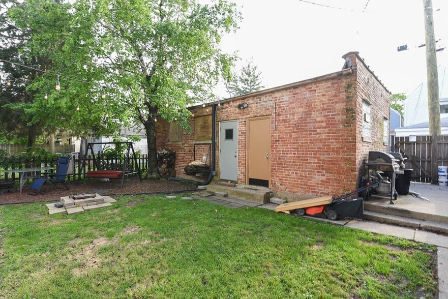 Building Photo - 2730 N Central Park Ave