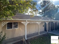 Building Photo - Detached home near Library