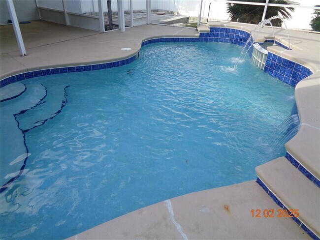 Building Photo - 2610 Groveland Ave