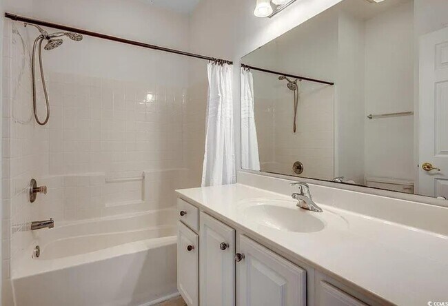 Building Photo - 5046 Belleglen Ct