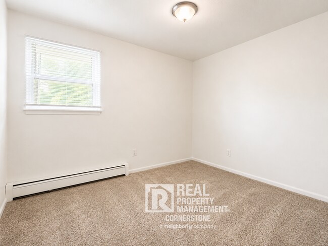 Building Photo - Budget-Friendly Comfort | 2-Bedroom with Updated Kitchen & Heat Included