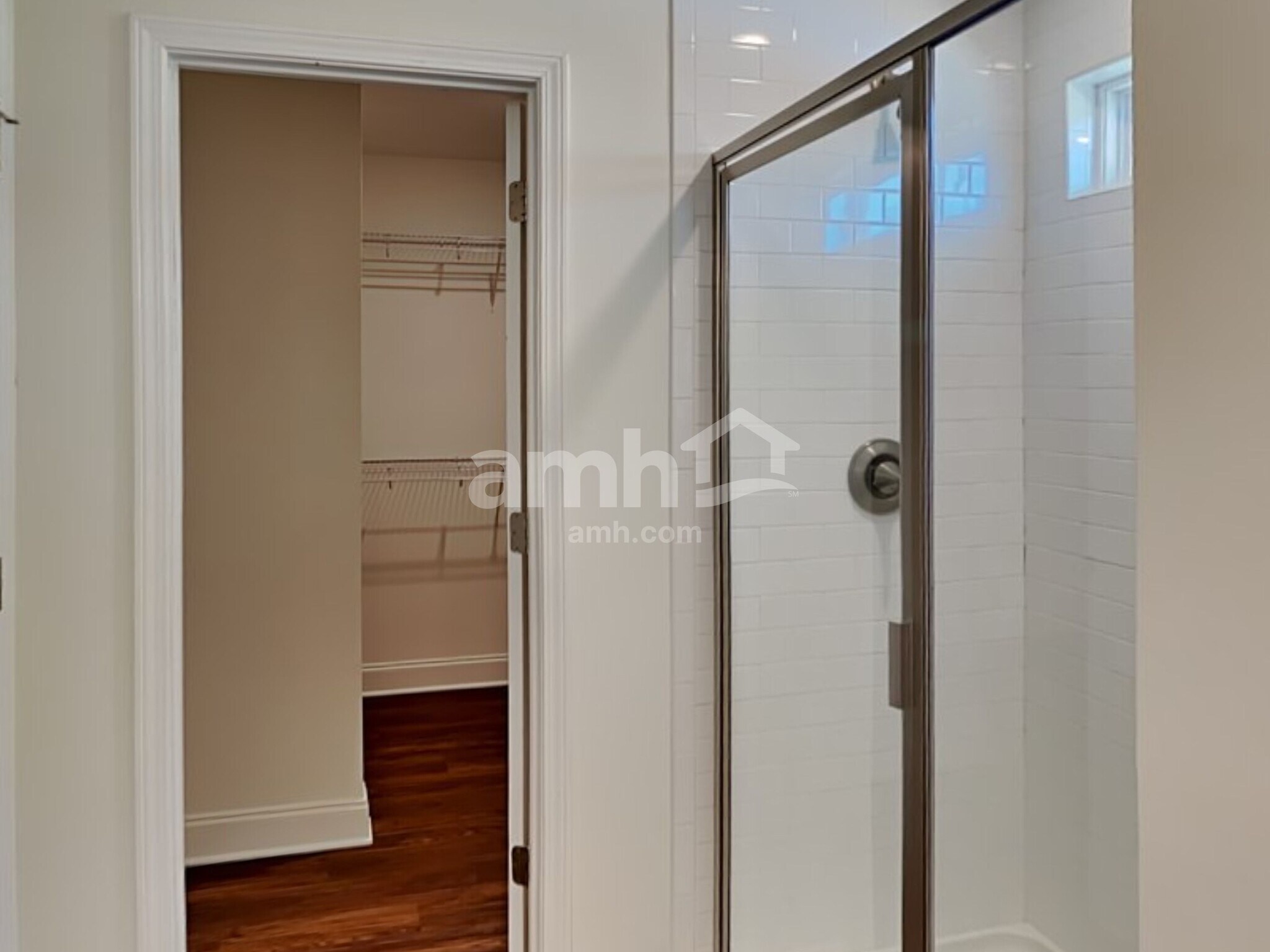 Building Photo - 607 Lk Vis Ct