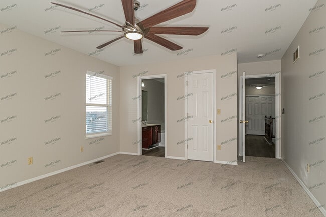 Building Photo - 4 Sunset Green Ct