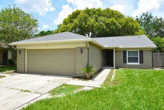 Building Photo - Water view 3/2 in Alafaya Woods. UPDATED k...