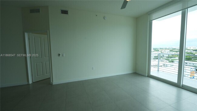 Building Photo - 729 NW 2nd St