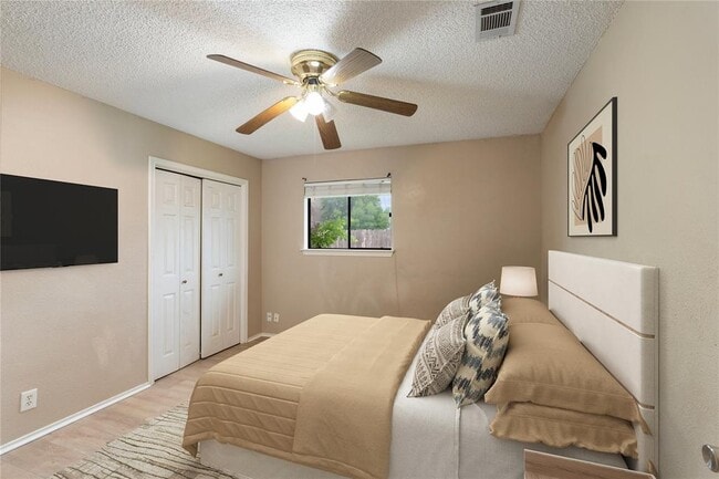 Building Photo - 8703 Clearbrook Trail