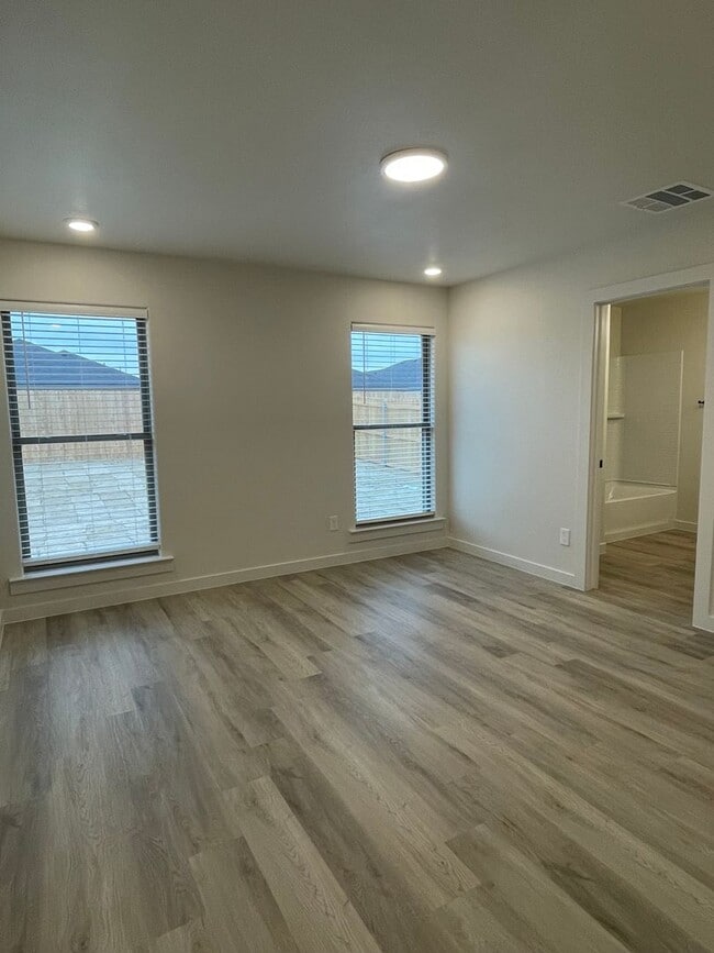 Building Photo - NEW 2026 Buld in Hometead 3/2/2