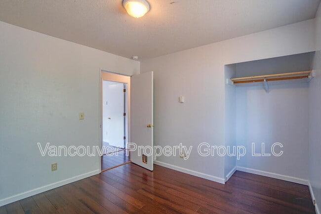 Building Photo - 13712 NE 91st St