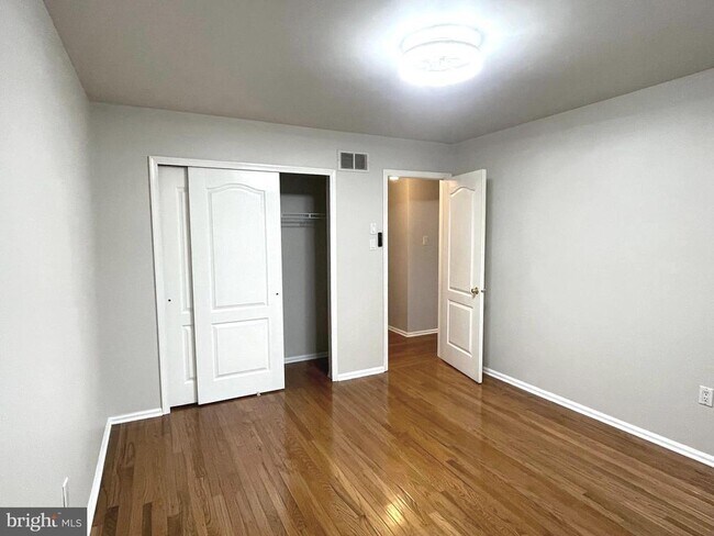 Building Photo - 1503 Liberty Ct