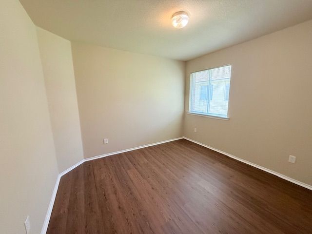 Building Photo - 914 Whitewing Ln