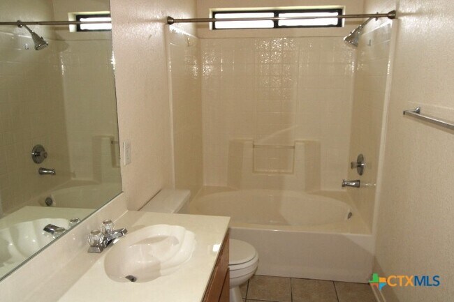 Building Photo - 3708 Littleleaf Dr
