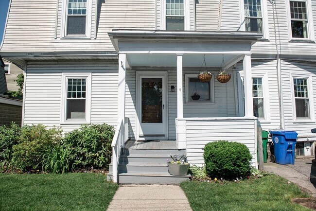 Building Photo - 4 Highland Terrace