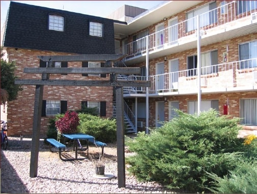 Building Photo - Aspen West