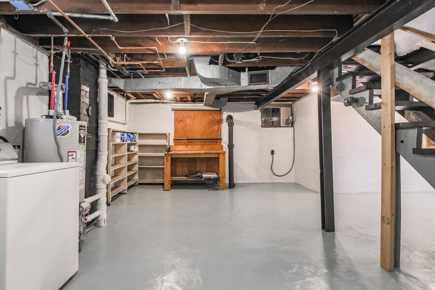 Building Photo - 1617 Cloverleaf St