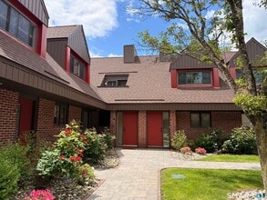 Building Photo - 132 Montoya Dr