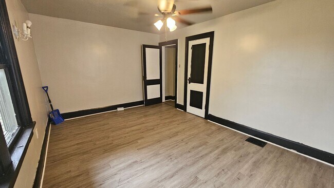 Building Photo - 52-56 Rowland