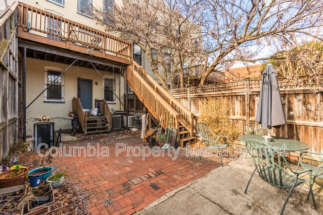 Building Photo - 127 11th St NE