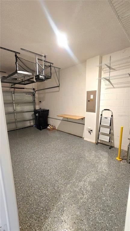 Building Photo - 11992 Sands Cv