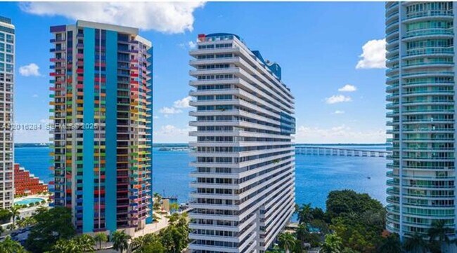Building Photo - 1627 Brickell Ave